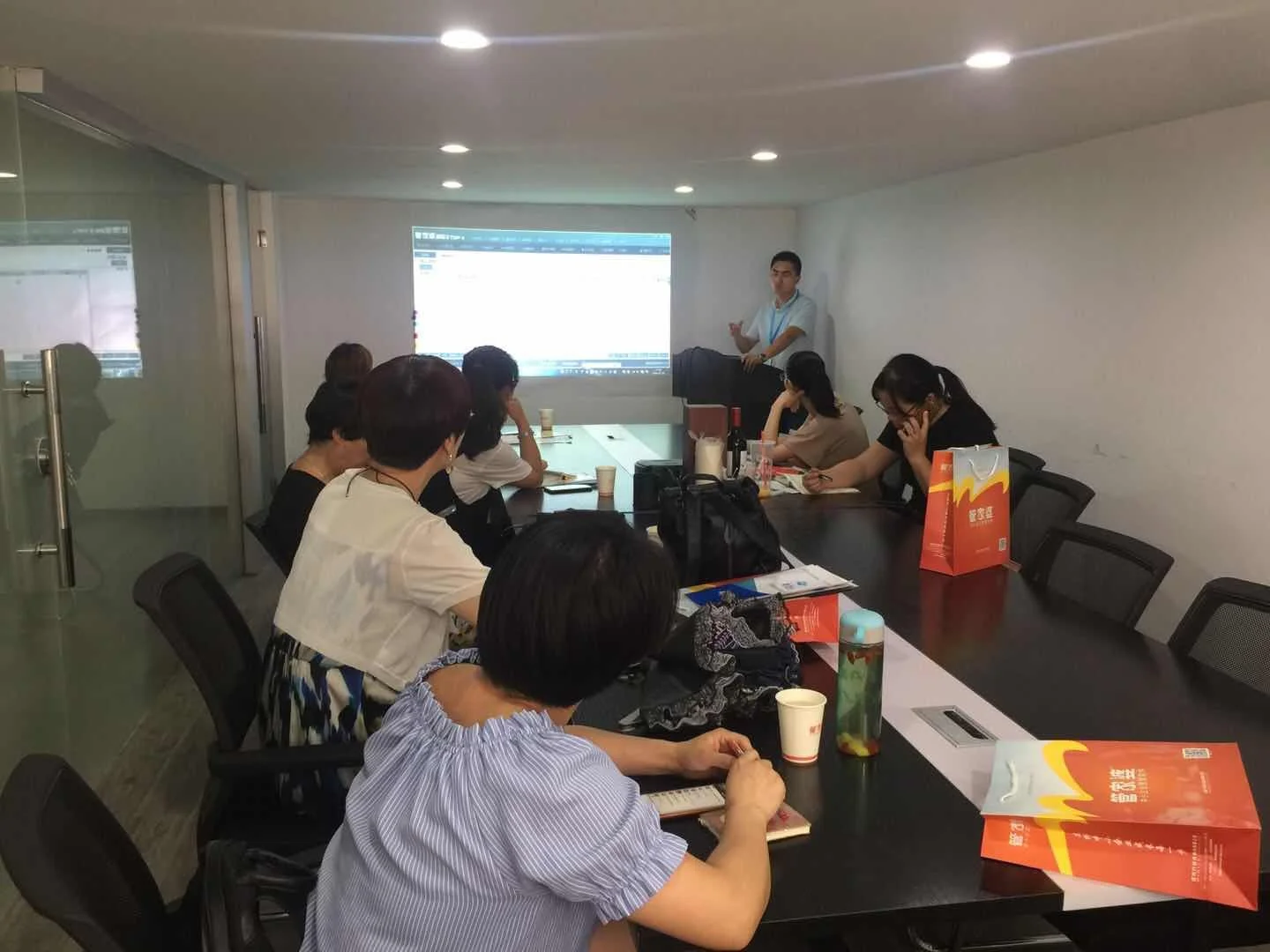 2018年宁波纵横第三季度客户会议